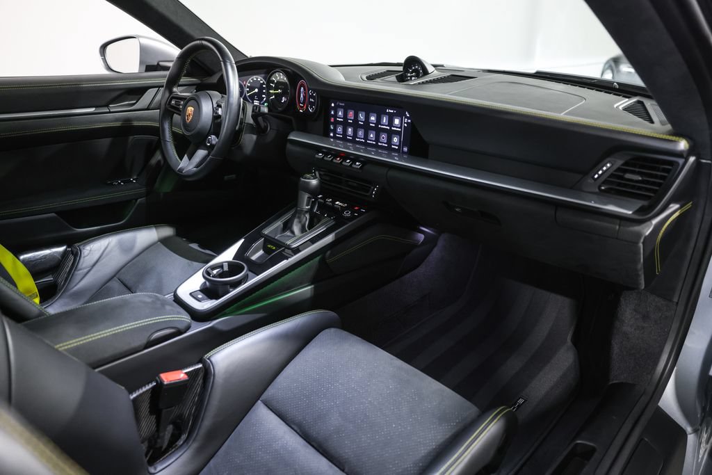 Used 2022 Porsche 911 GT3 RWD image 23