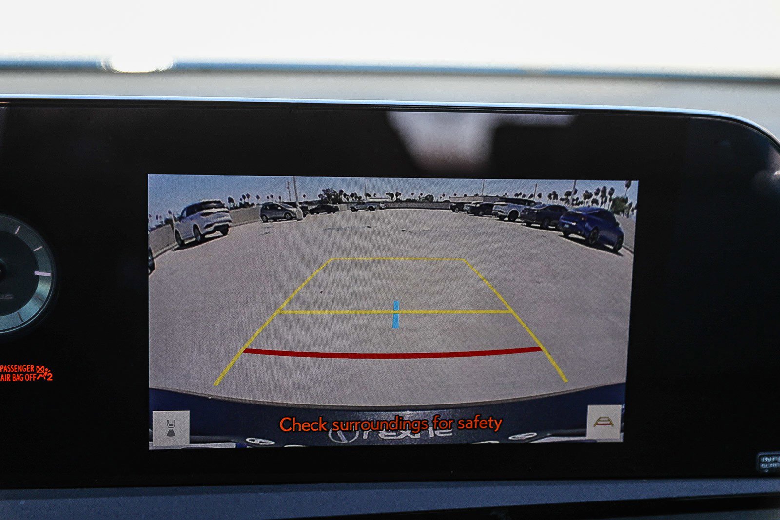 Used 2025 Lexus ES 300h w/ Premium Package image 23