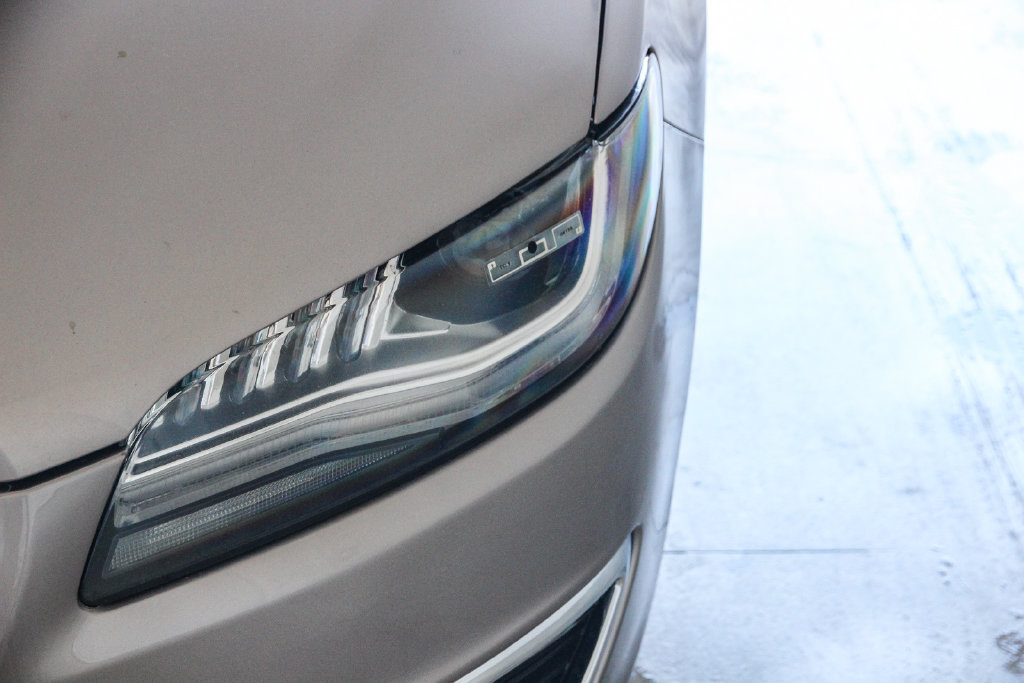Used 2019 Lincoln MKZ Reserve w/ Reserve Plus Package FWD image 9