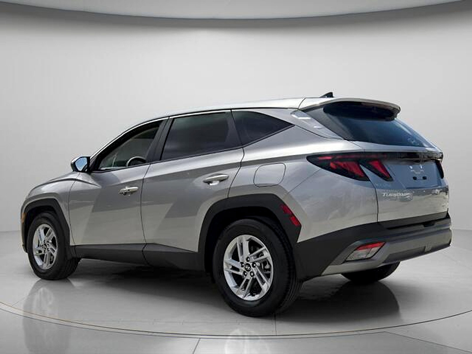Used 2026 Hyundai Tucson SE FWD image 8