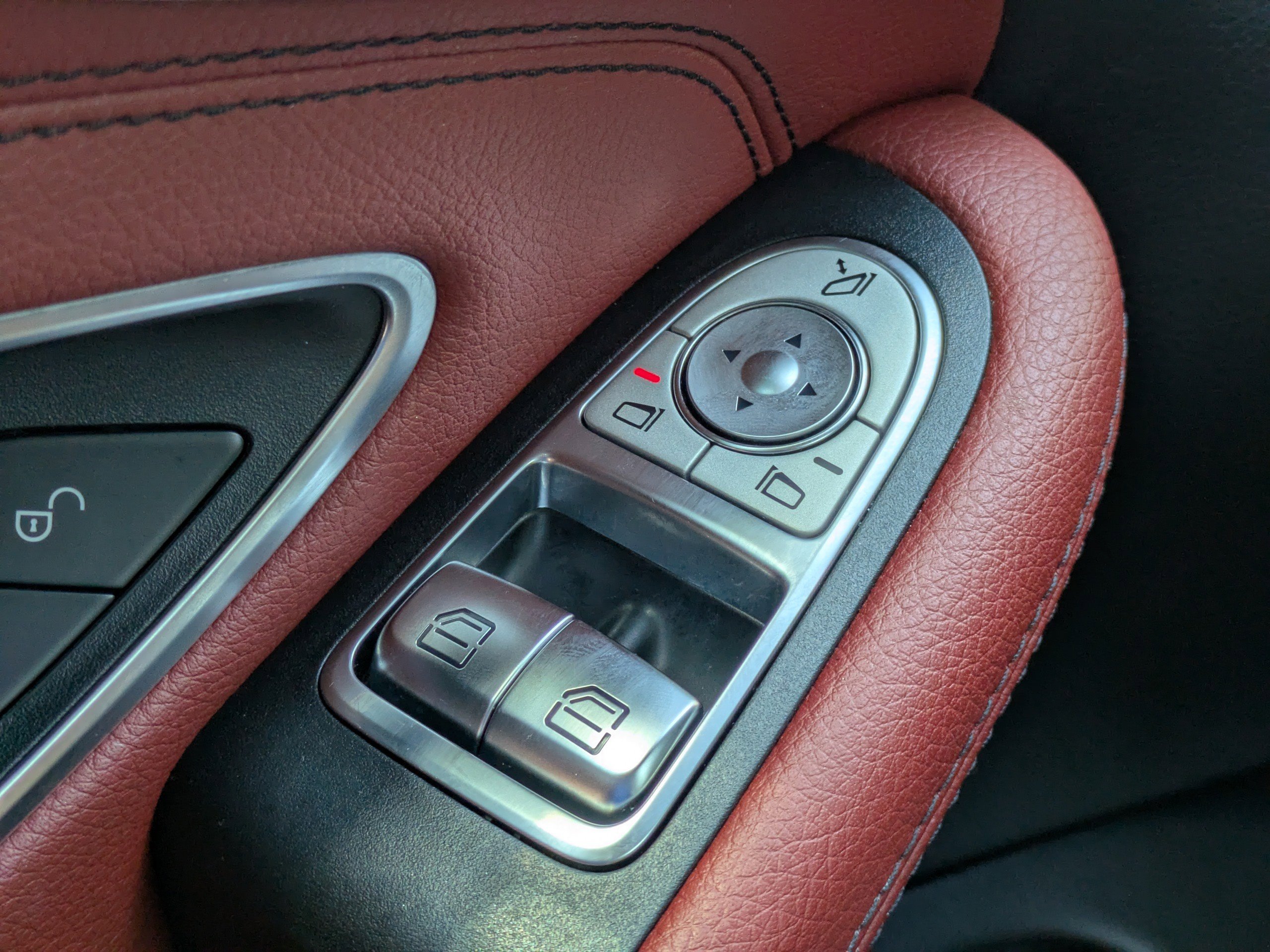 Used 2021 Mercedes-Benz C 300 Coupe image 25