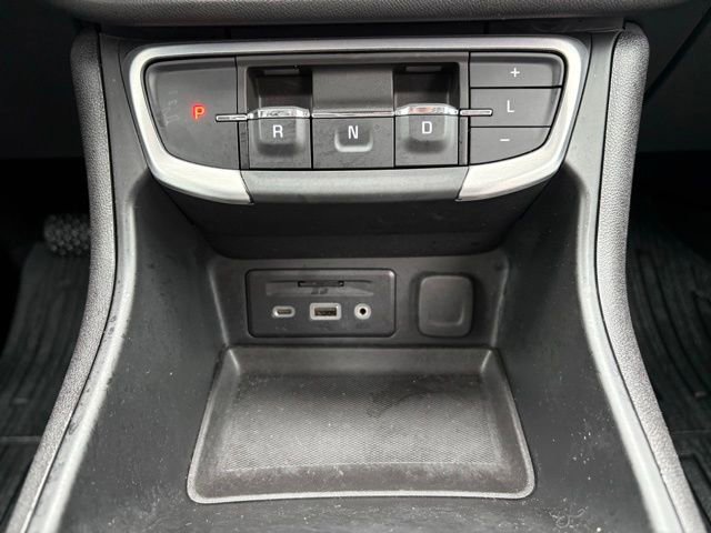 Used 2024 GMC Terrain SLE w/ Driver Convenience Package FWD image 27