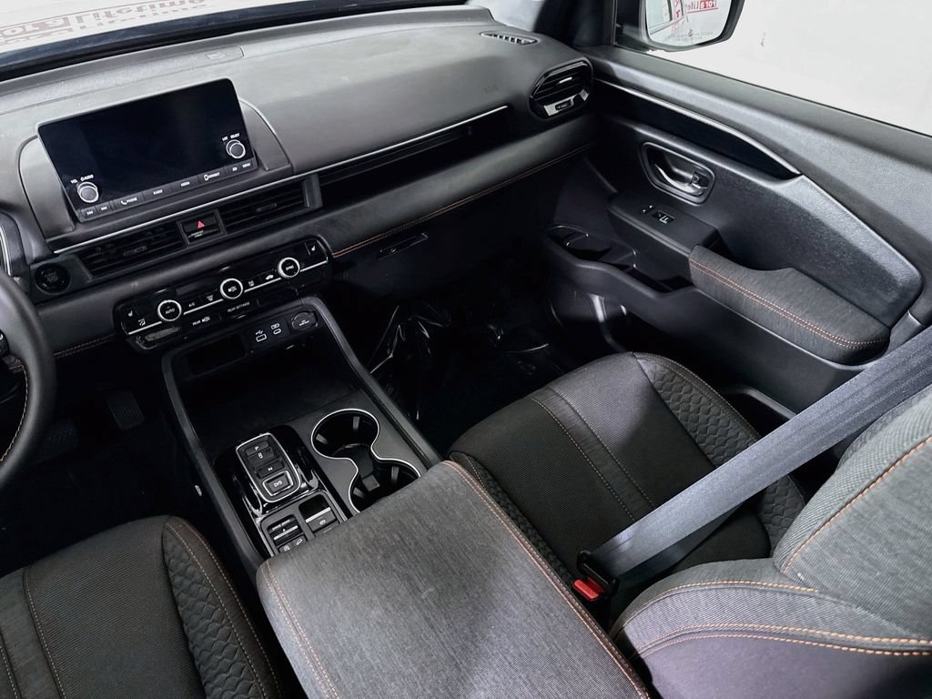 Used 2023 Honda Pilot Sport image 24