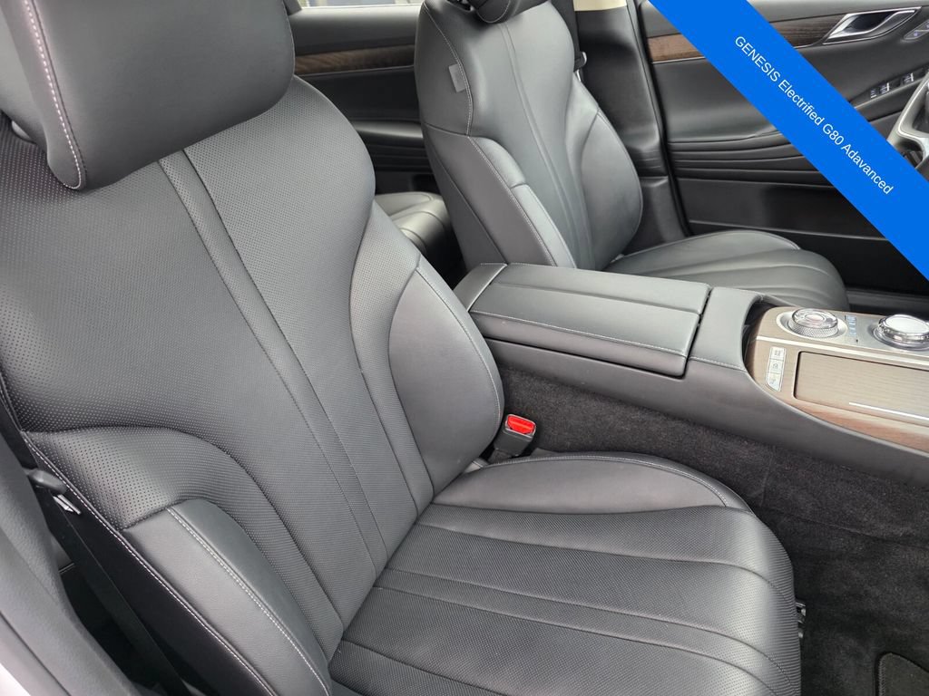 Used 2024 Genesis G80 AWD/4WD image 28