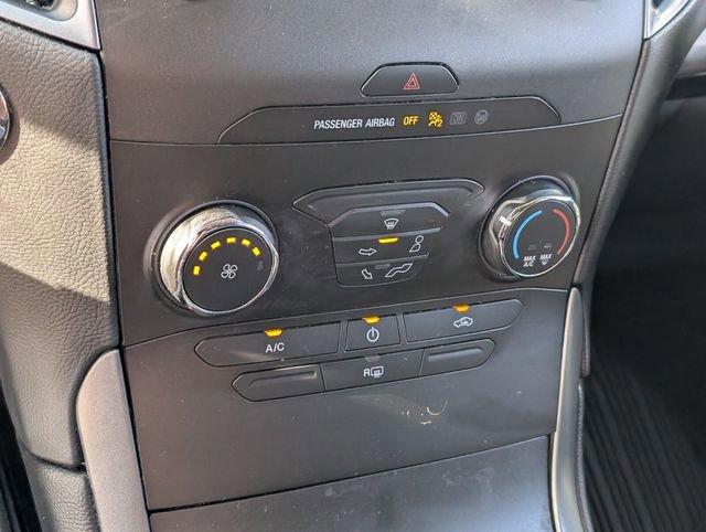 Certified 2019 Ford Edge SE image 19