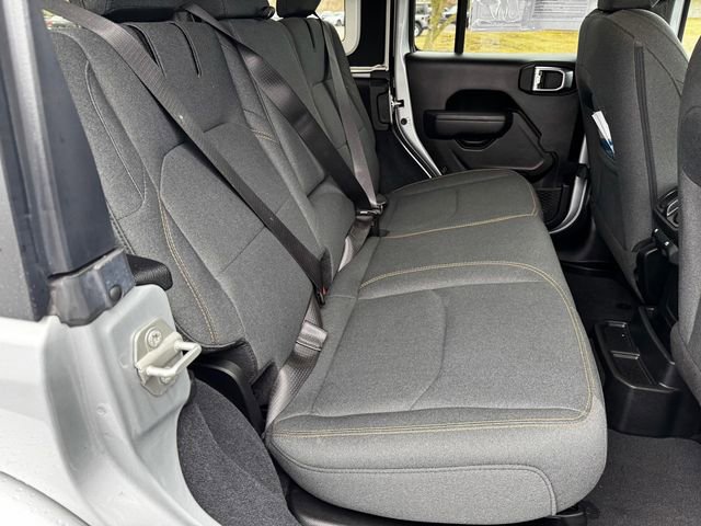 Used 2024 Jeep Wrangler Unlimited w/ Convenience Group image 17