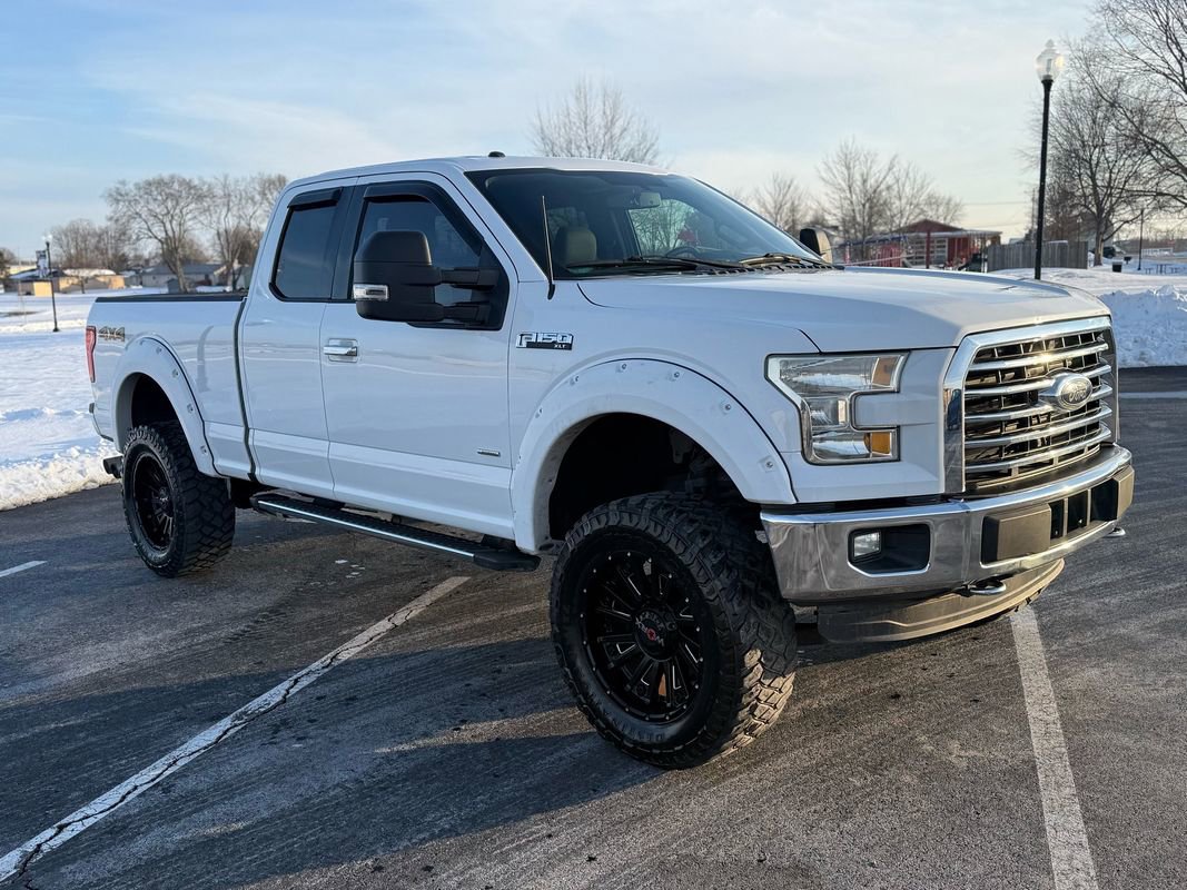 Used 2015 Ford F150 XLT w/ Equipment Group 302A Luxury image 3