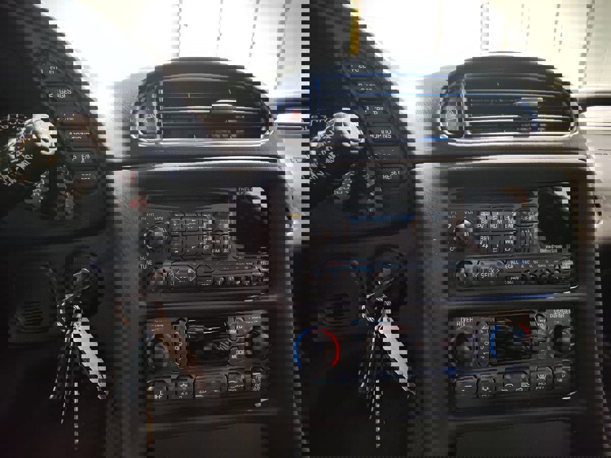 Used 2004 Chevrolet Corvette Coupe w/ Preferred Equipment Group image 31