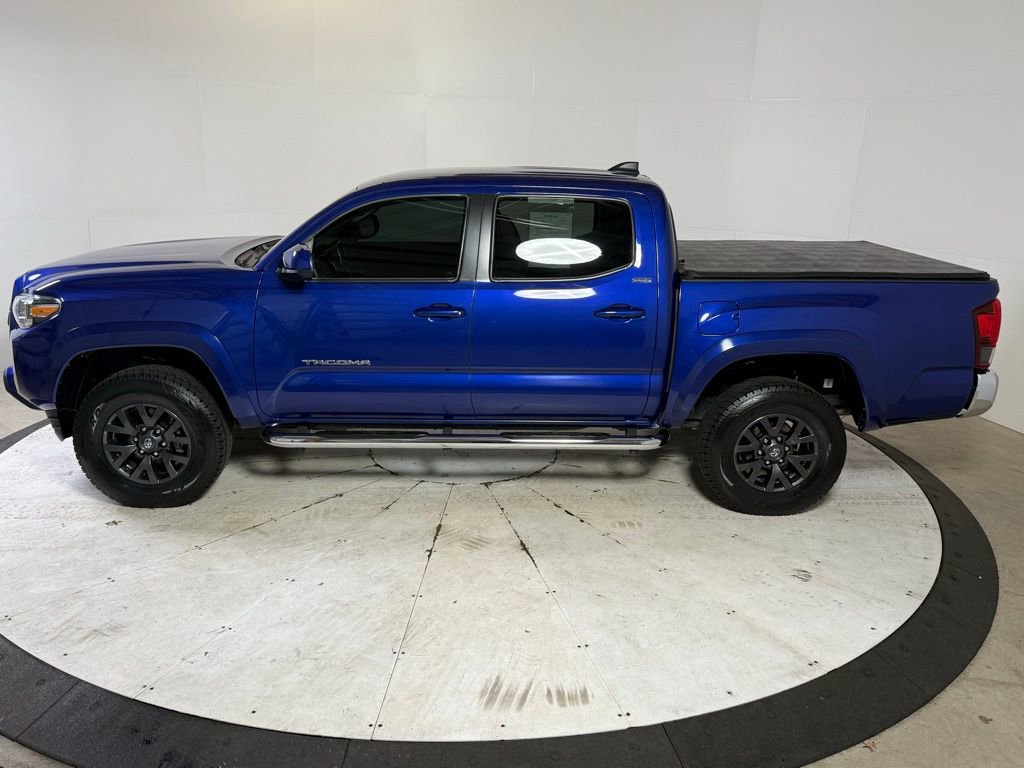 Used 2022 Toyota Tacoma SR5 AWD/4WD image 4