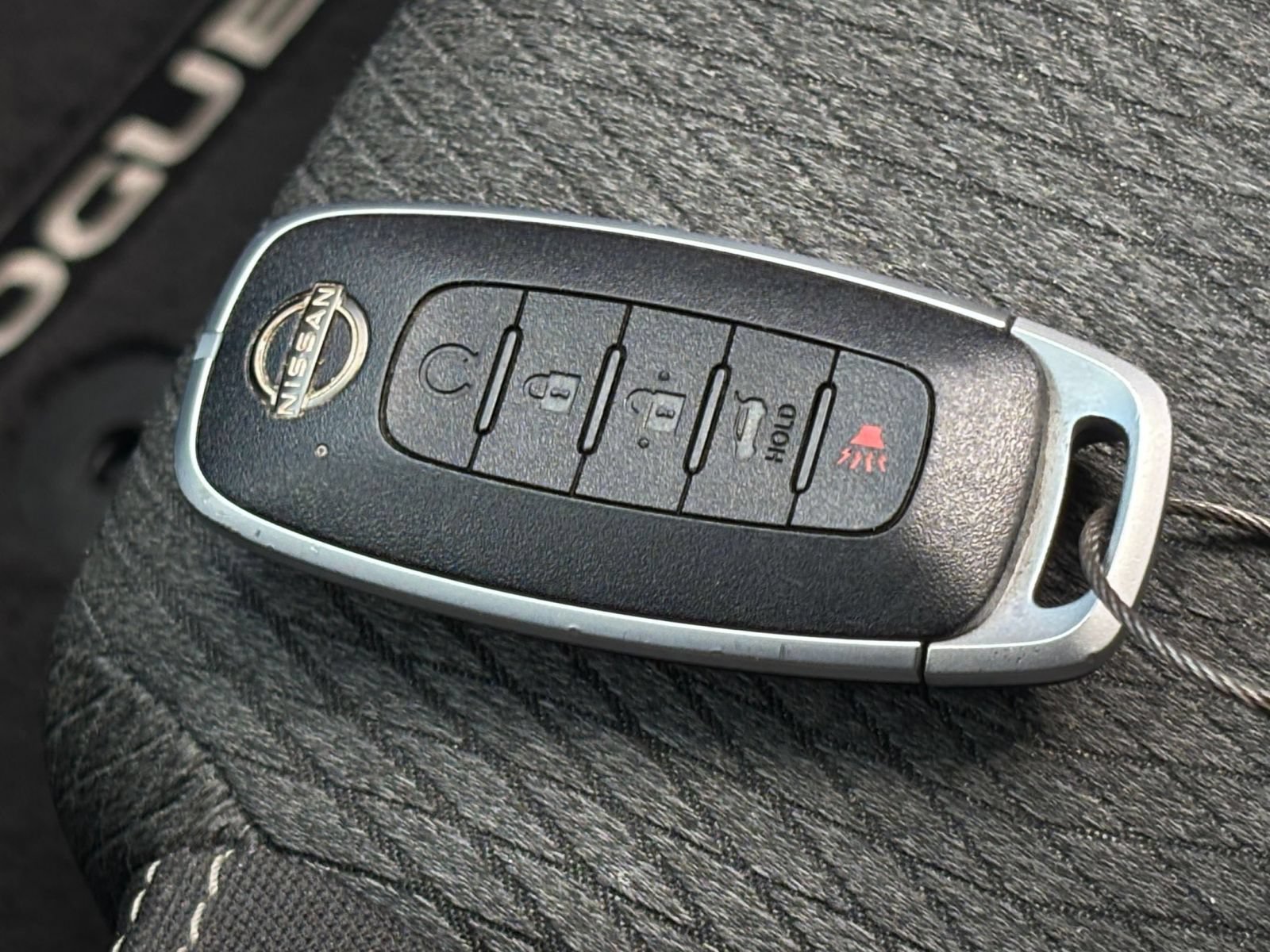 Used 2025 Nissan Rogue SV FWD image 20