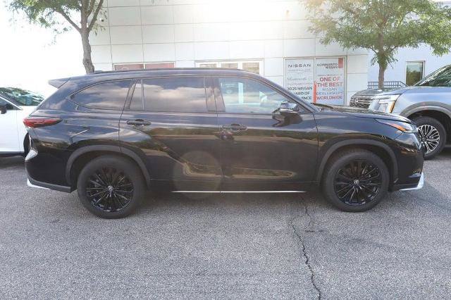 Used 2025 Toyota Highlander XSE AWD/4WD image 5