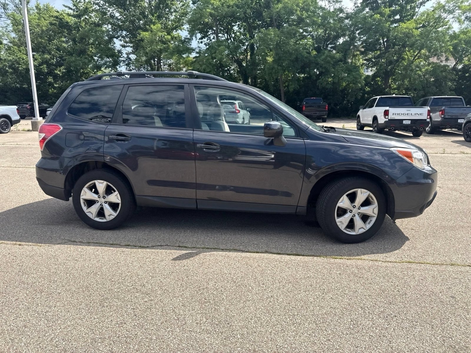 Used 2016 Subaru Forester 2.5i Premium AWD/4WD image 25