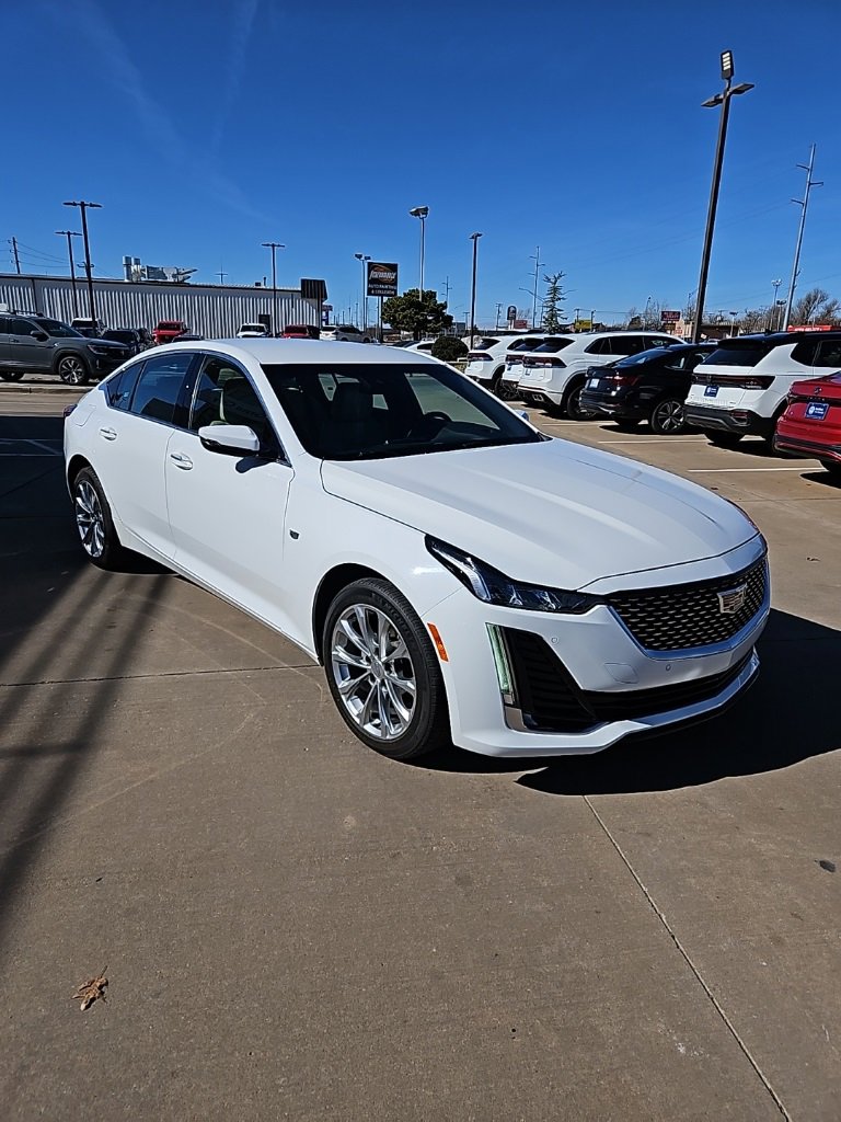 Used 2023 Cadillac CT5 Luxury image 3