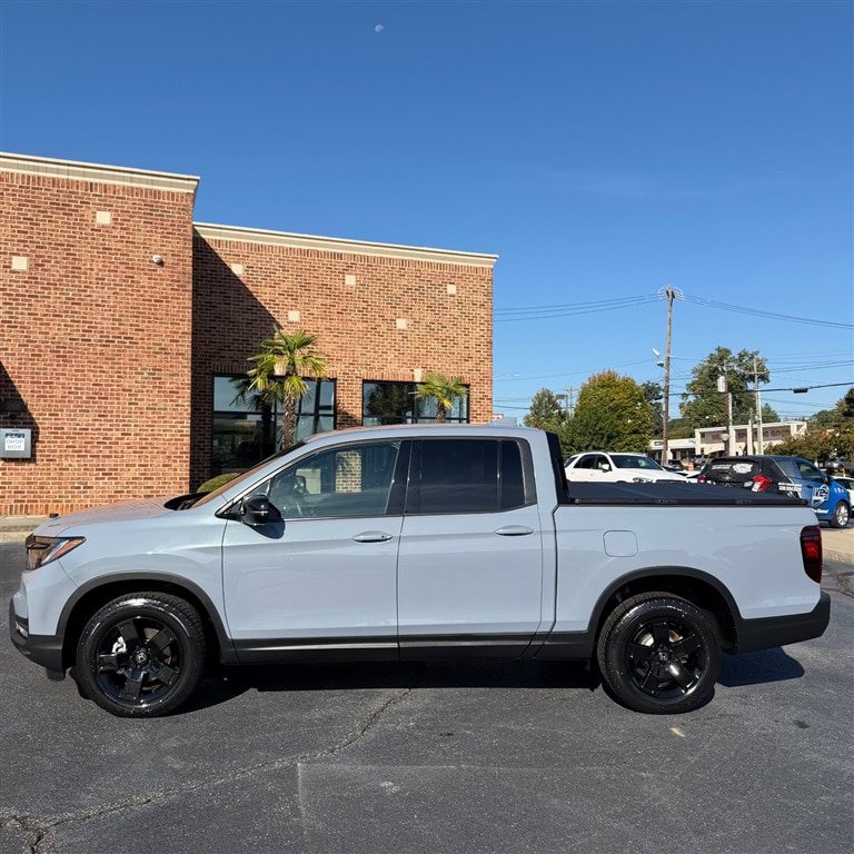 Used 2024 Honda Ridgeline Black Edition image 4