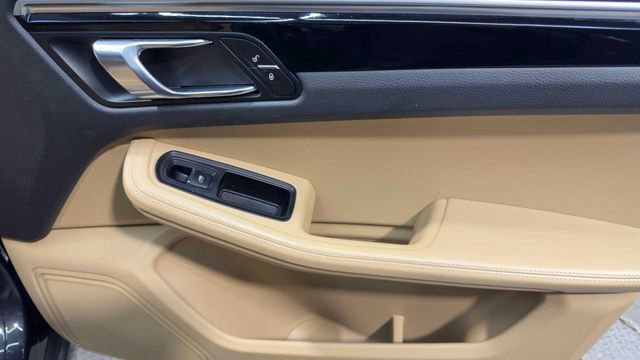 Used 2017 Porsche Macan S image 13