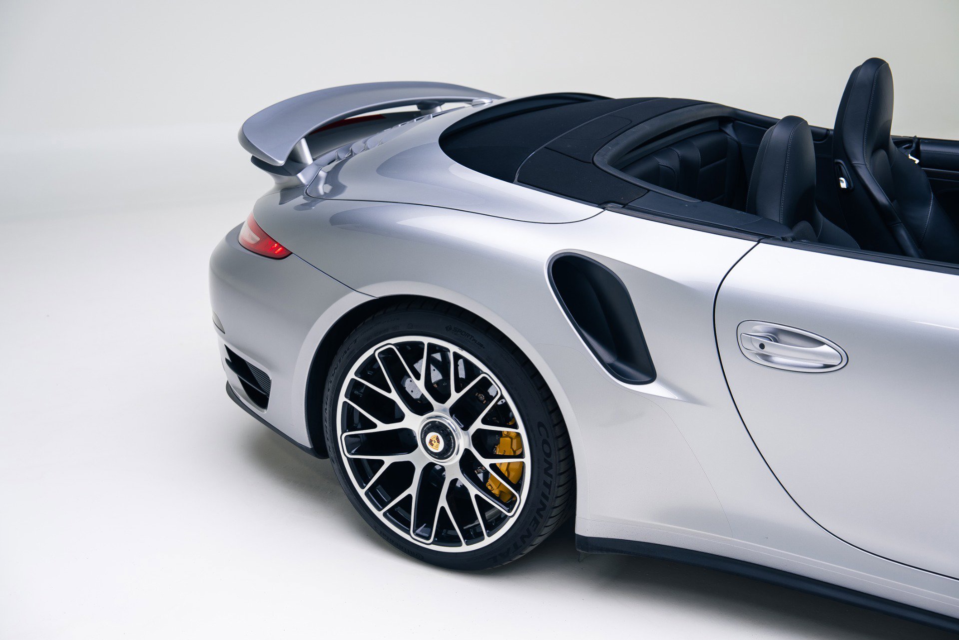 Used 2016 Porsche 911 Turbo S image 23