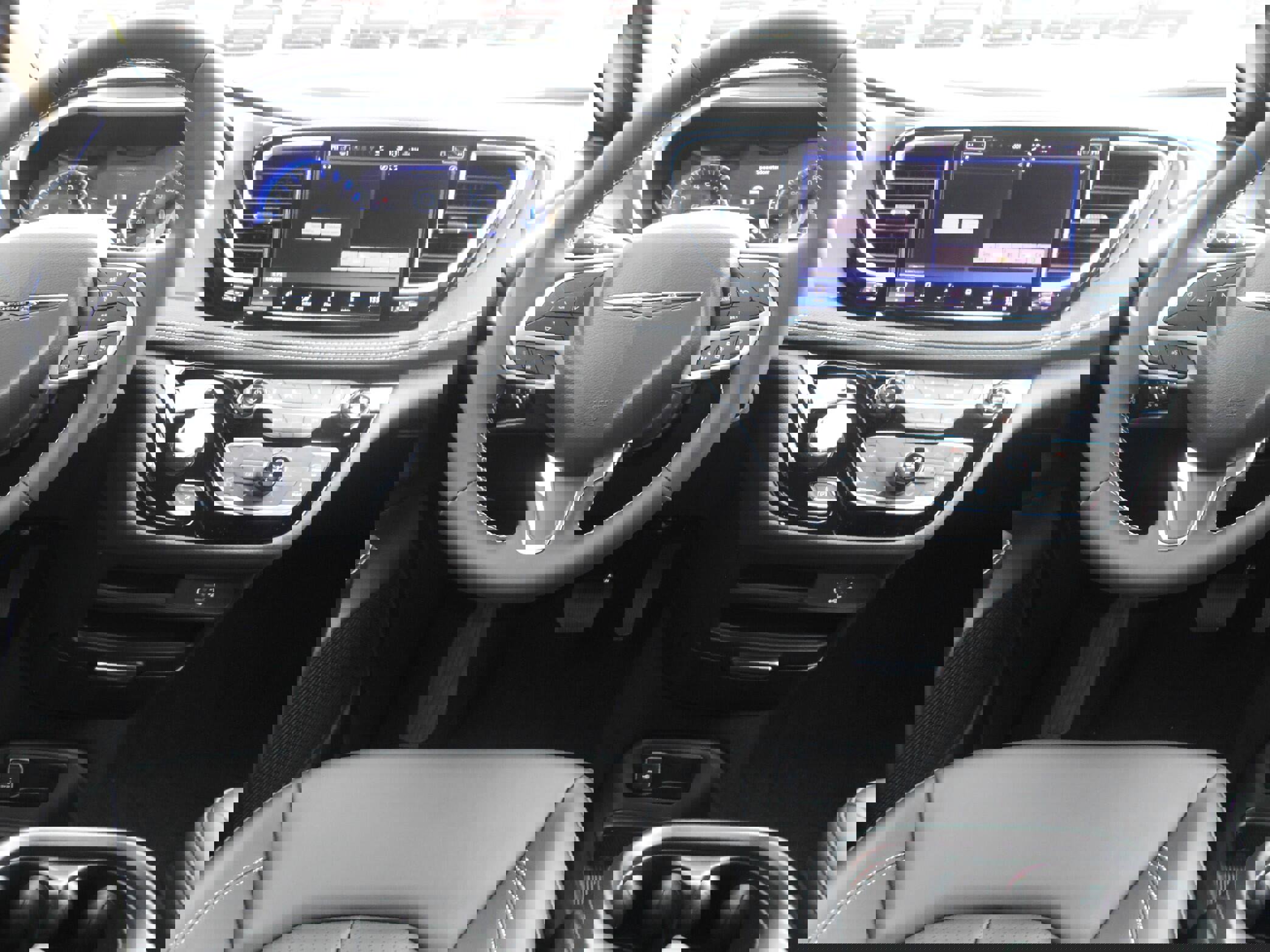 New 2026 Chrysler Pacifica Select image 4