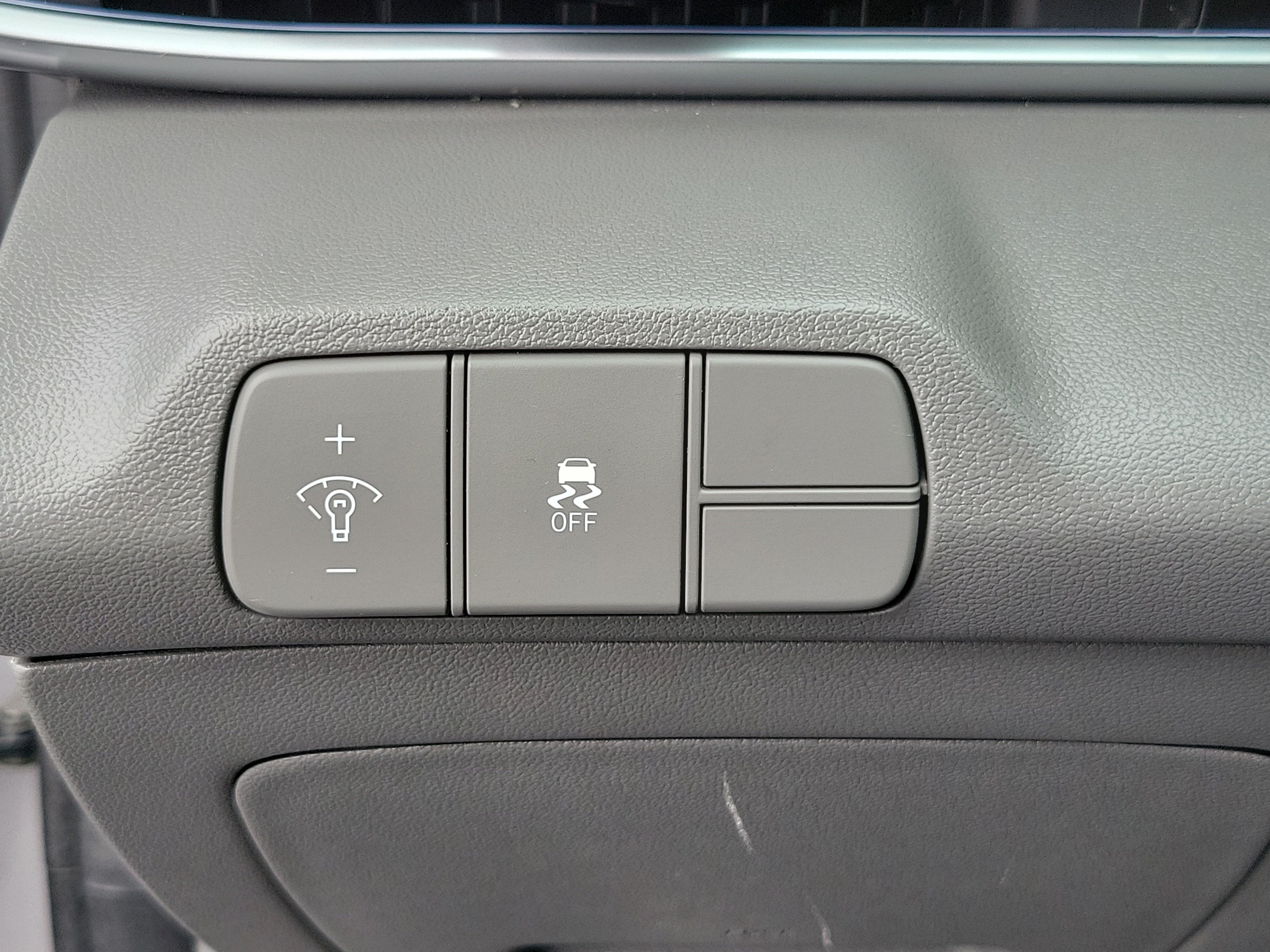 Used 2025 Hyundai Elantra SEL FWD image 21