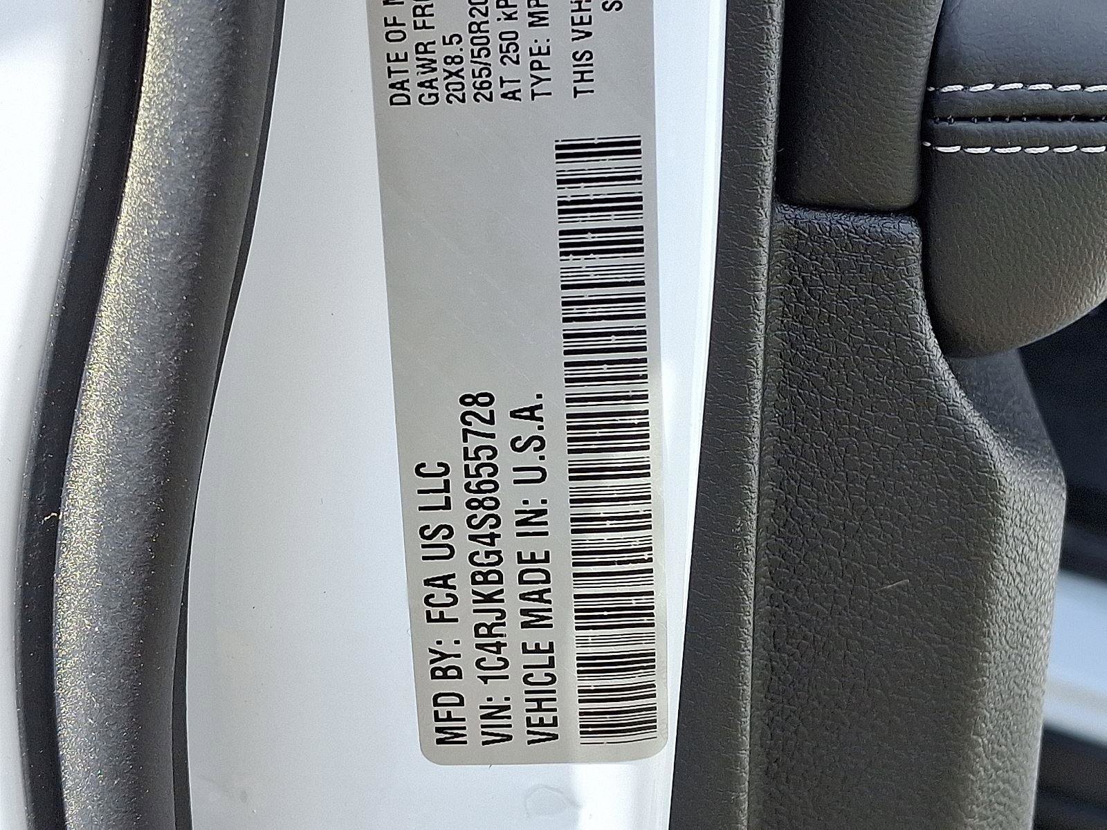 New 2025 Jeep Grand Cherokee L Limited w/ Black Appearance Package image 18