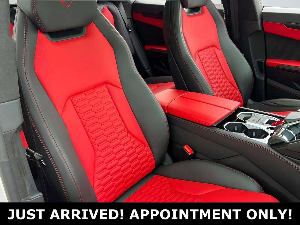Used 2022 Lamborghini Urus image 10