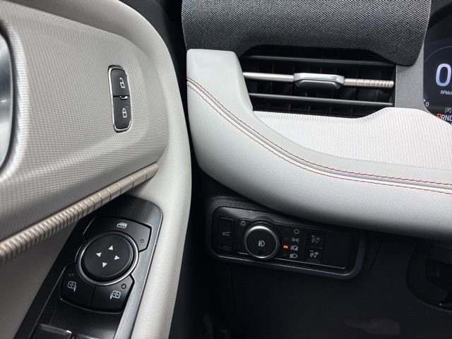 Used 2026 Ford Explorer Active w/ Active Comfort Package RWD image 26