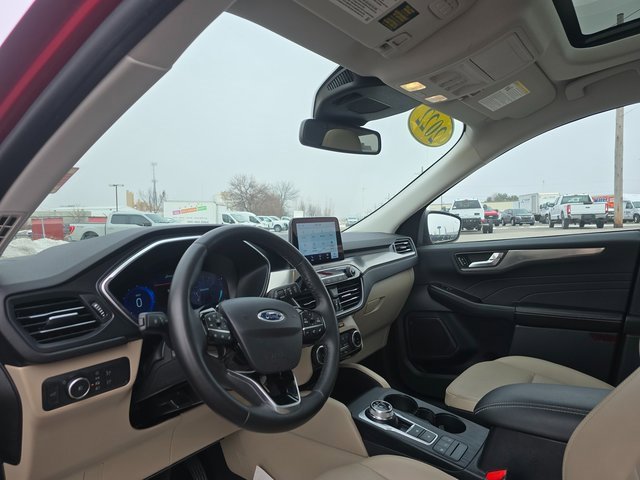 Used 2022 Ford Escape Titanium w/ Class II Trailer Tow Package image 12