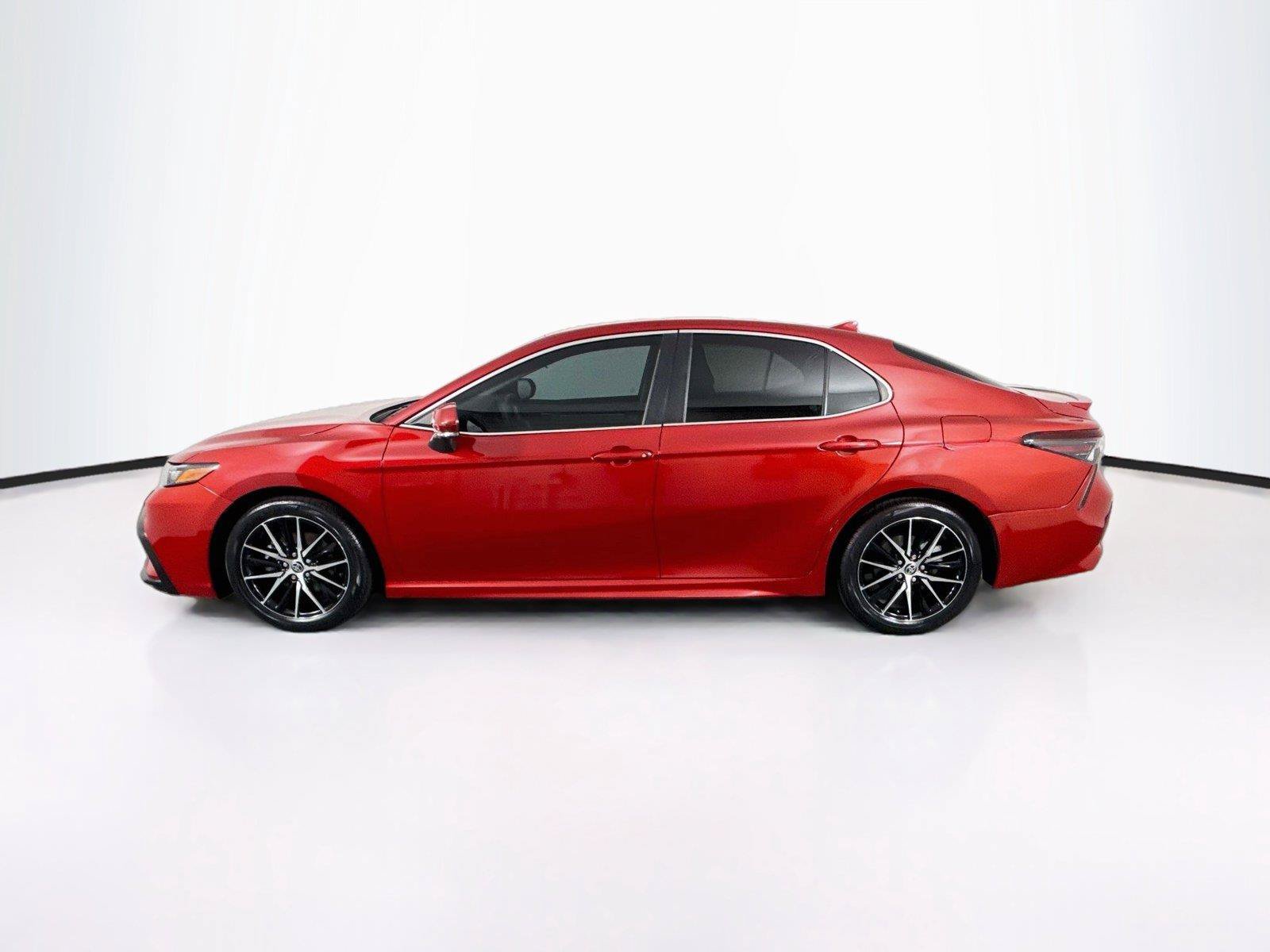 Certified 2022 Toyota Camry SE FWD image 12