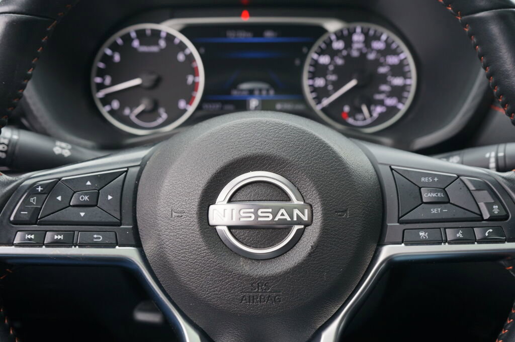Used 2024 Nissan Sentra SR w/ SR Premium Package FWD image 23