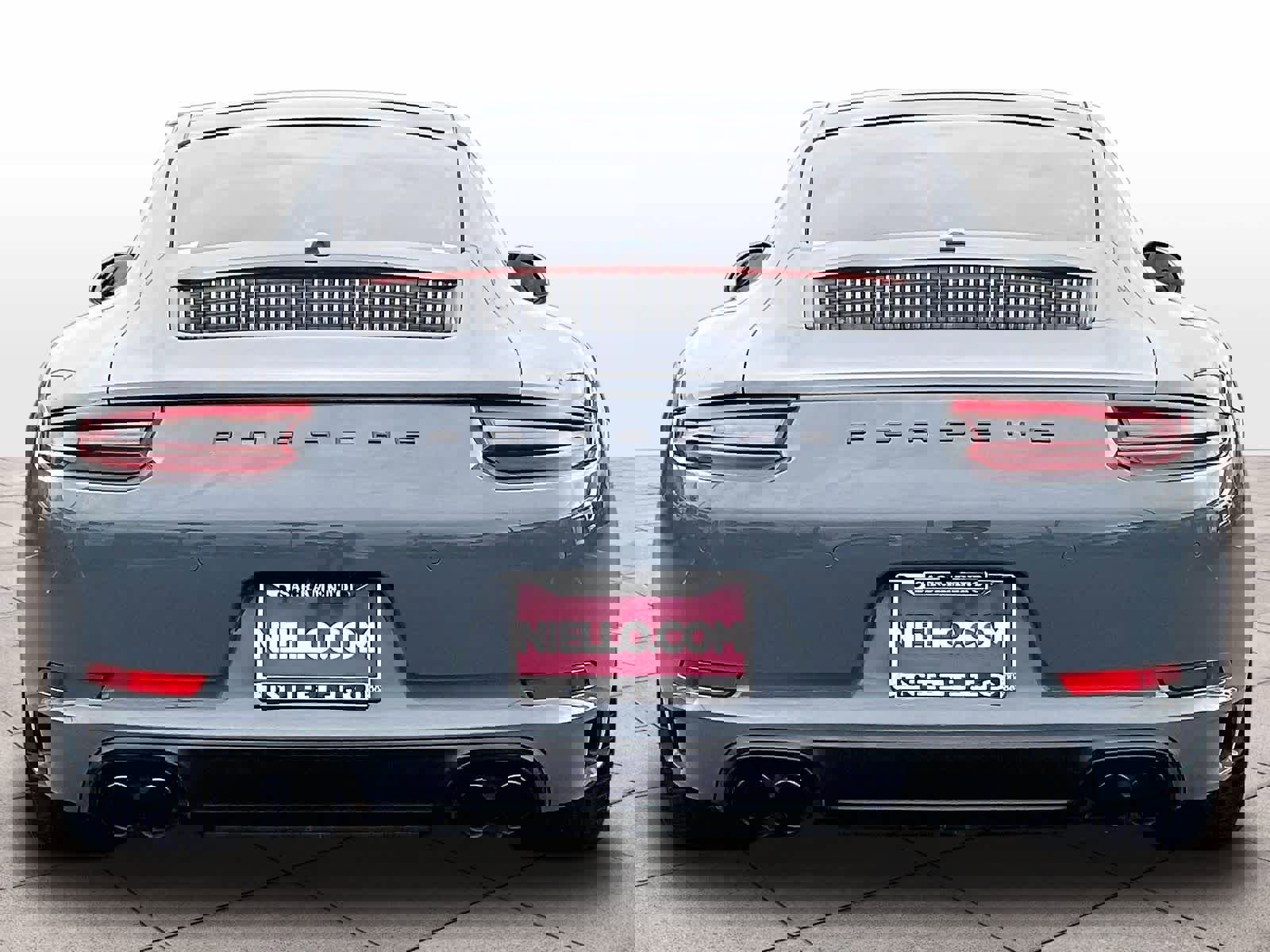 Used 2018 Porsche 911 Carrera image 5