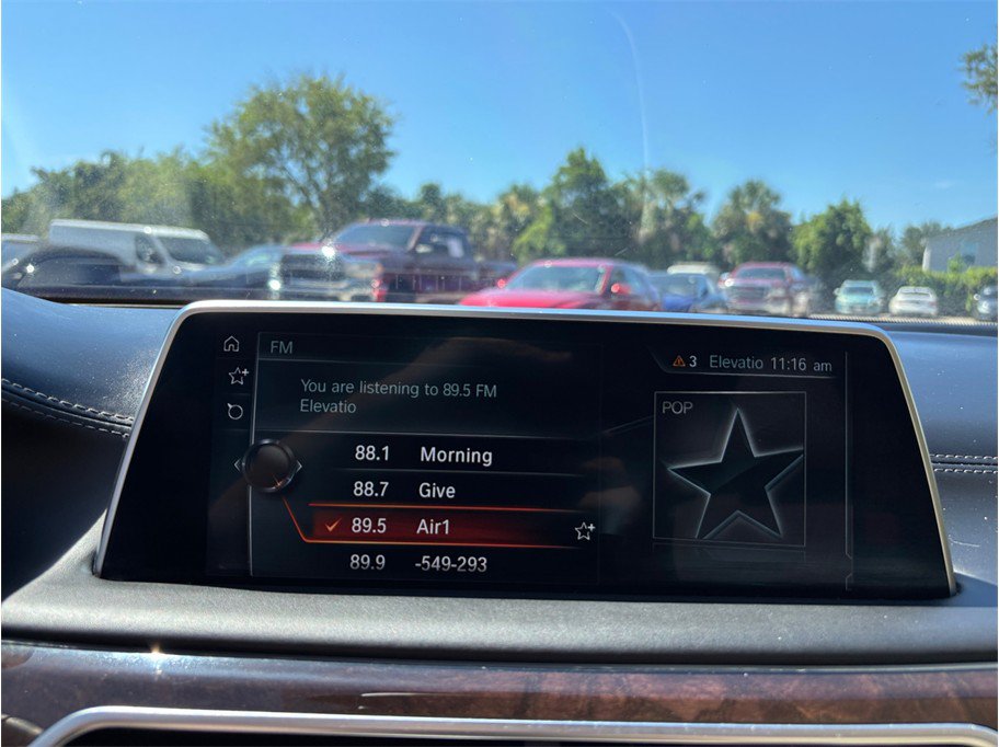 Used 2016 BMW 750i RWD image 31