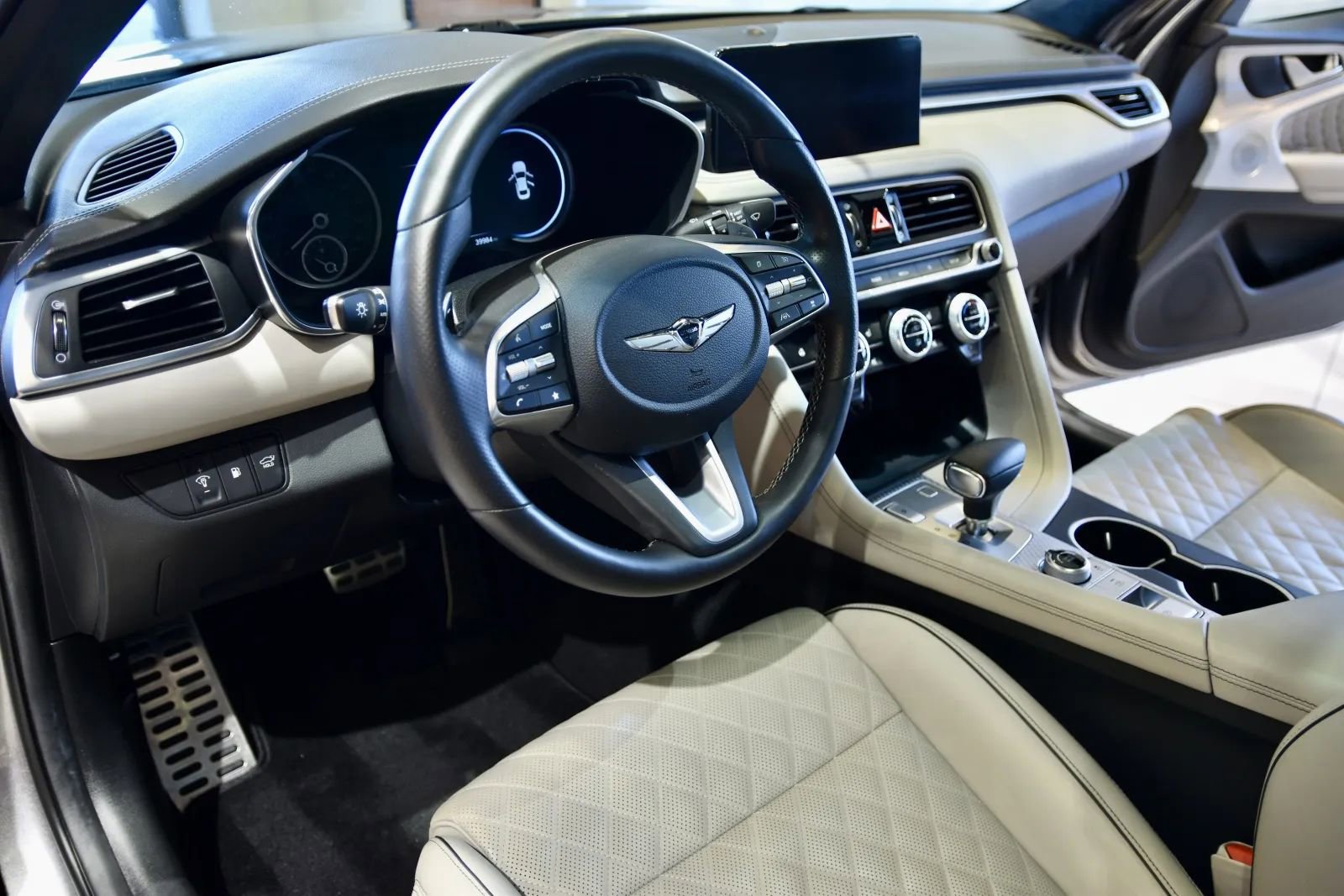 Used 2023 Genesis G70 3.3T Sport Prestige w/ Sport Prestige Package image 12