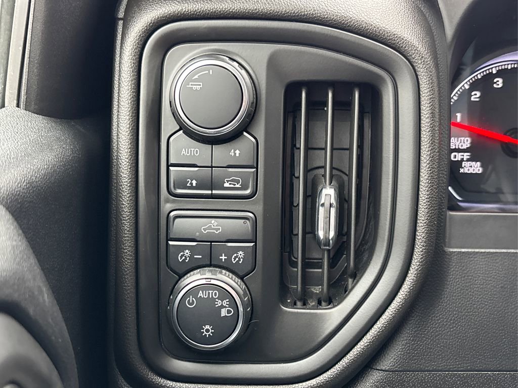 Used 2021 Chevrolet Silverado 1500 Custom image 31