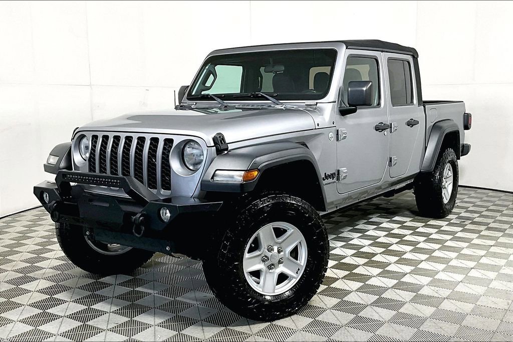 Used 2020 Jeep Gladiator Sport w/ Quick Order Package 24S image 2