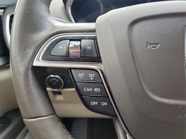 Used 2020 Lincoln Nautilus FWD image 16