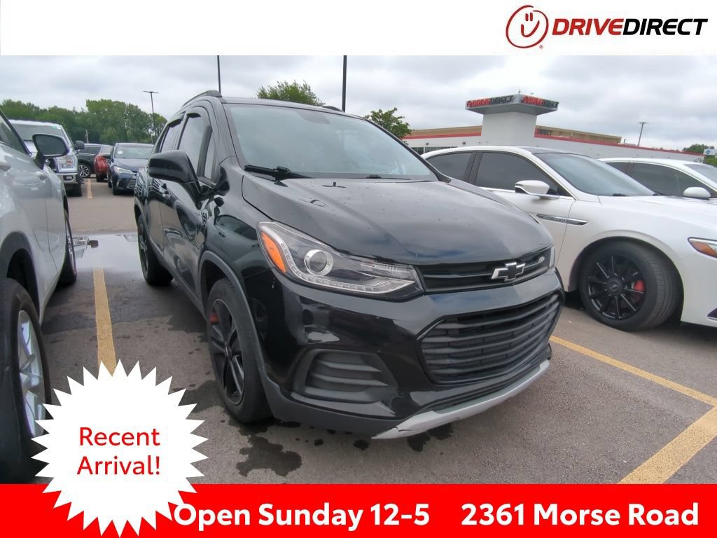 Used 2020 Chevrolet Trax LT w/ Redline Edition FWD image 1