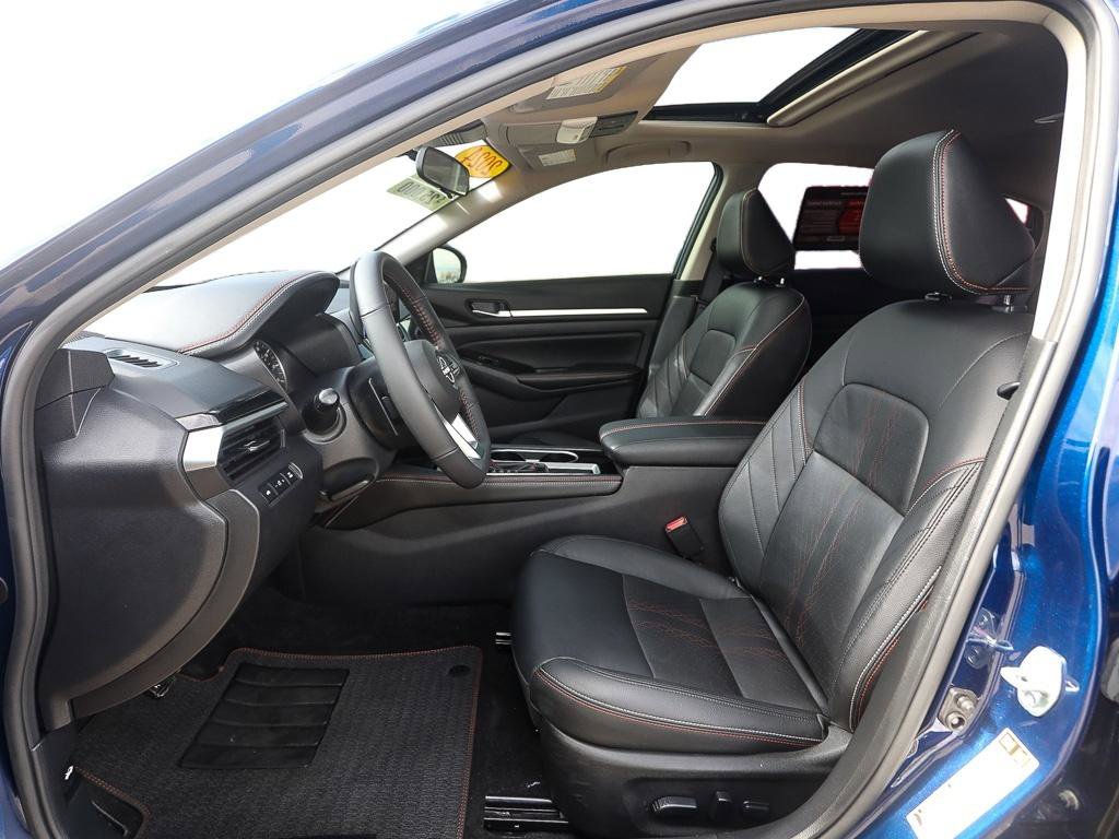 Used 2024 Nissan Altima 2.5 SR w/ SR Premium Package image 12