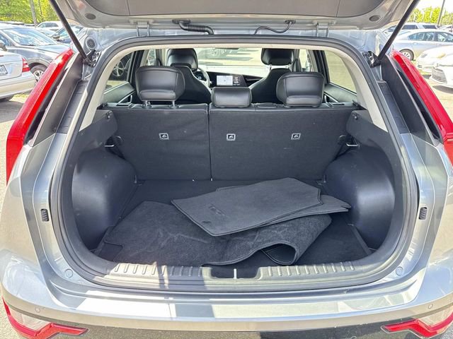 Used 2023 Kia Niro EX Touring FWD image 12