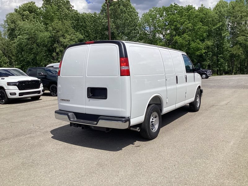 New 2026 Chevrolet Express 3500 w/ Driver Convenience Package RWD image 7