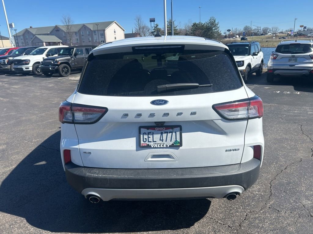 Used 2020 Ford Escape SE image 23