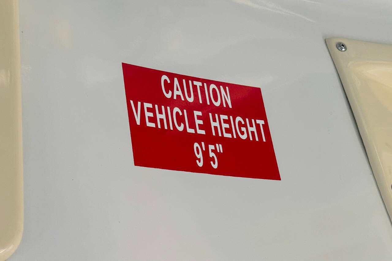 Used 2011 Ford E-350 and Econoline 350 Extended Super Duty w/ PWR Group RWD image 32