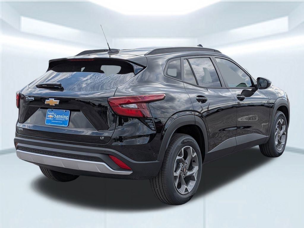 New 2026 Chevrolet Trax LT w/ Sunroof Package image 6