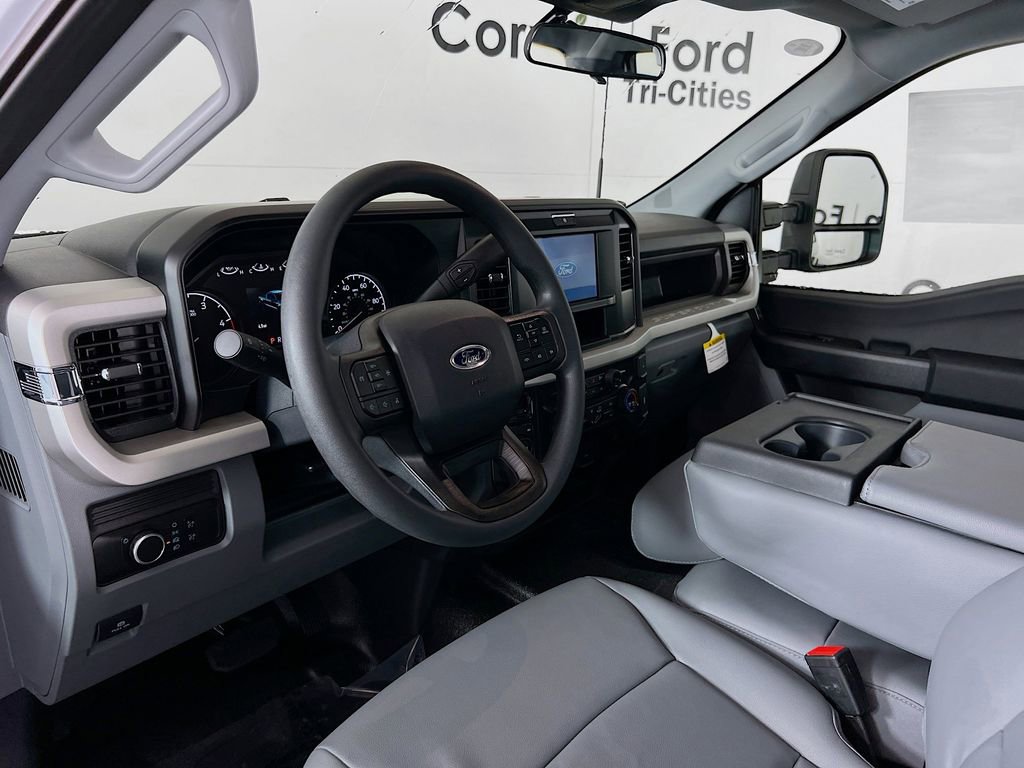 New 2026 Ford F350 XL image 3