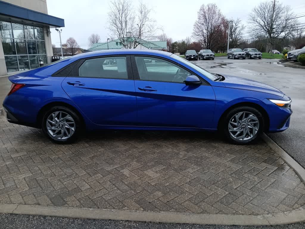 Used 2024 Hyundai Elantra SEL image 7