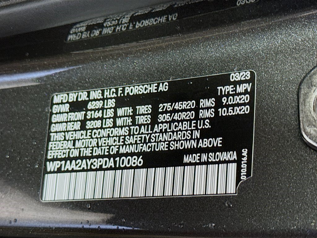 Used 2023 Porsche Cayenne AWD/4WD image 38