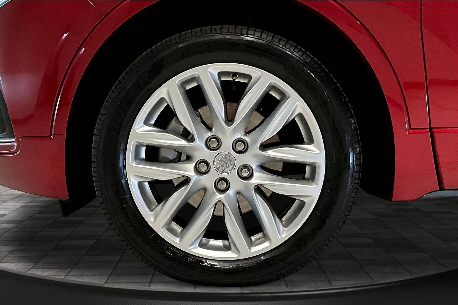 Used 2020 Buick Envision Premium w/ Driver Confidence Package AWD/4WD image 32