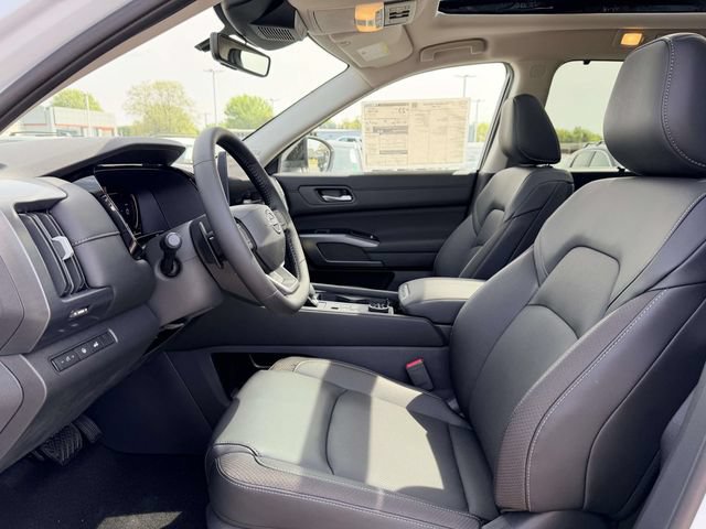 New 2026 Nissan Pathfinder SL w/ SL Premium Package AWD/4WD image 16