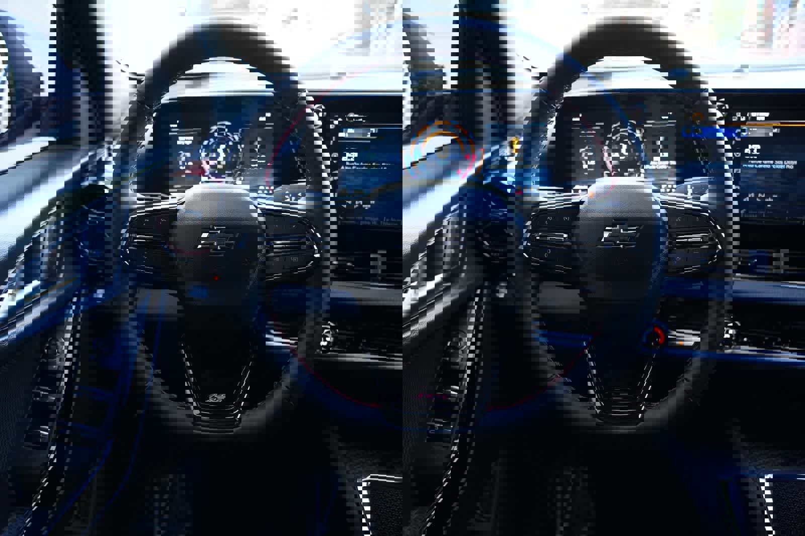 Used 2026 Chevrolet Equinox RS w/ Safety and Technology Package image 9