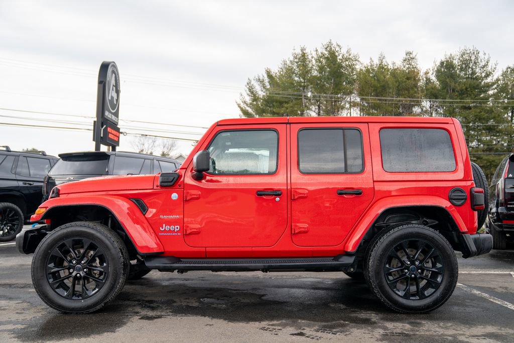 Used 2024 Jeep Wrangler Unlimited Sahara w/ Safety Group image 3