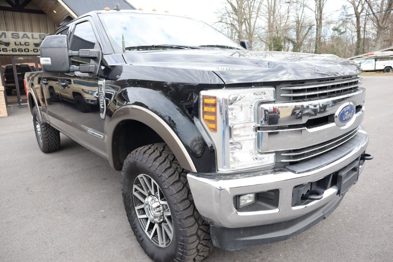 Used 2019 Ford F350 Lariat image 3