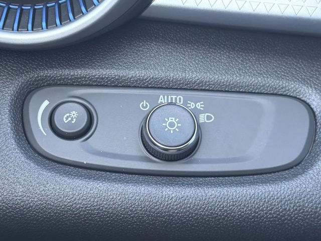 New 2026 Chevrolet Trax LS w/ LS Convenience Package FWD image 27